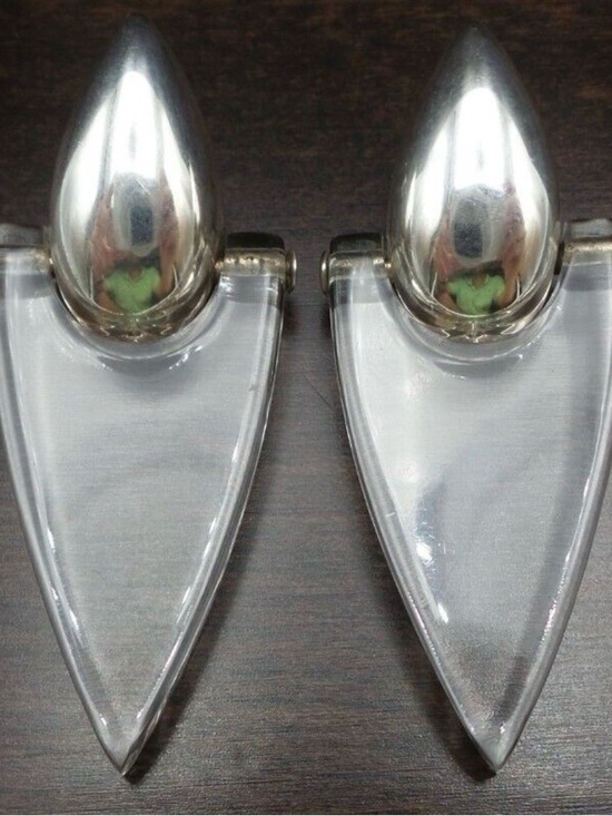 BAYANIHAN Jewelry - Rare Beautiful Pair of Vintage 1980s BAYANIHAN Sterling Silver & Lucite Earrings